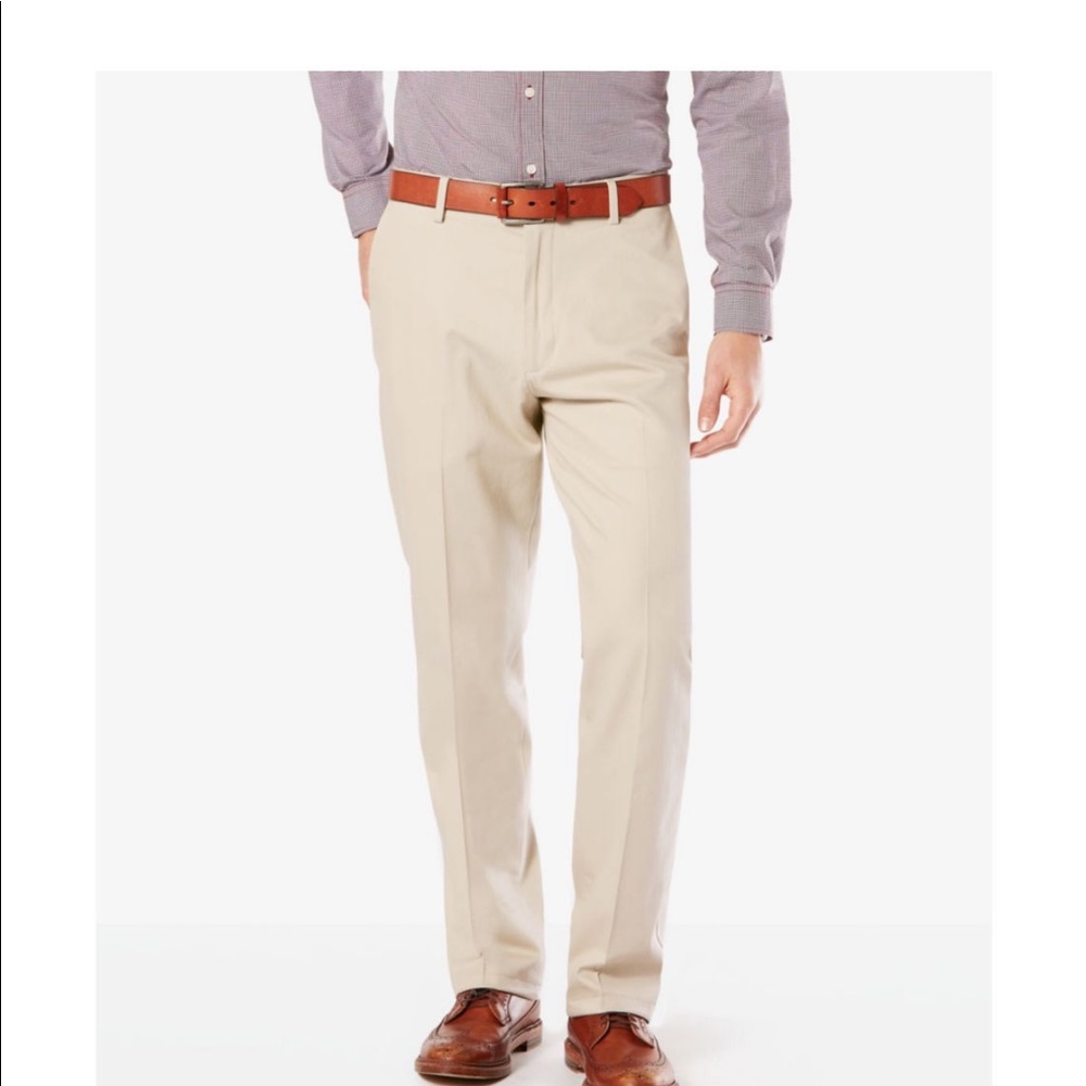 New men’s dockers khakis